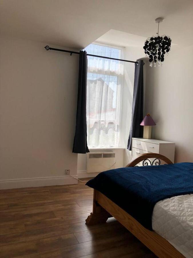 Beautiful 1-Bed Apartment In Cork Exteriör bild