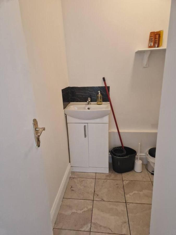 Beautiful 1-Bed Apartment In Cork Exteriör bild